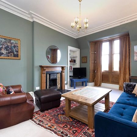אדינבורו Joivy Old Town 1-Bed Apartment With Stunning Views מראה חיצוני תמונה