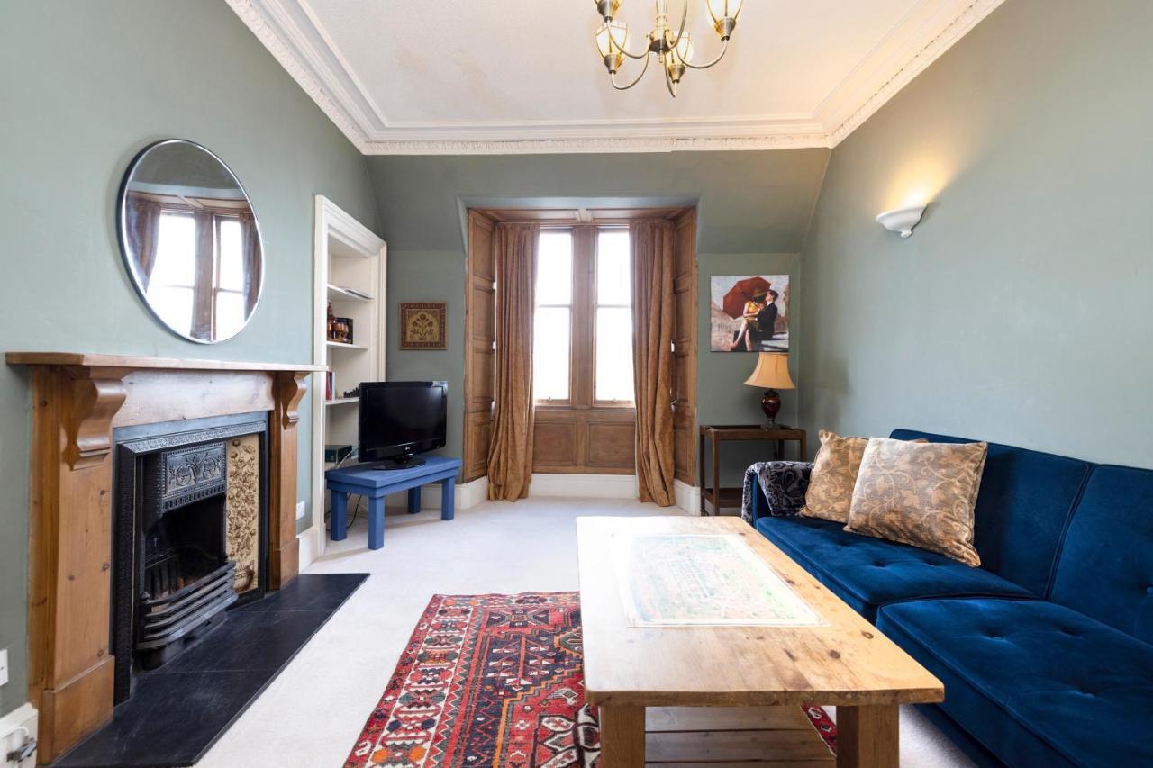 אדינבורו Joivy Old Town 1-Bed Apartment With Stunning Views מראה חיצוני תמונה