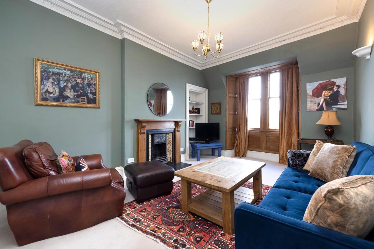 אדינבורו Joivy Old Town 1-Bed Apartment With Stunning Views מראה חיצוני תמונה